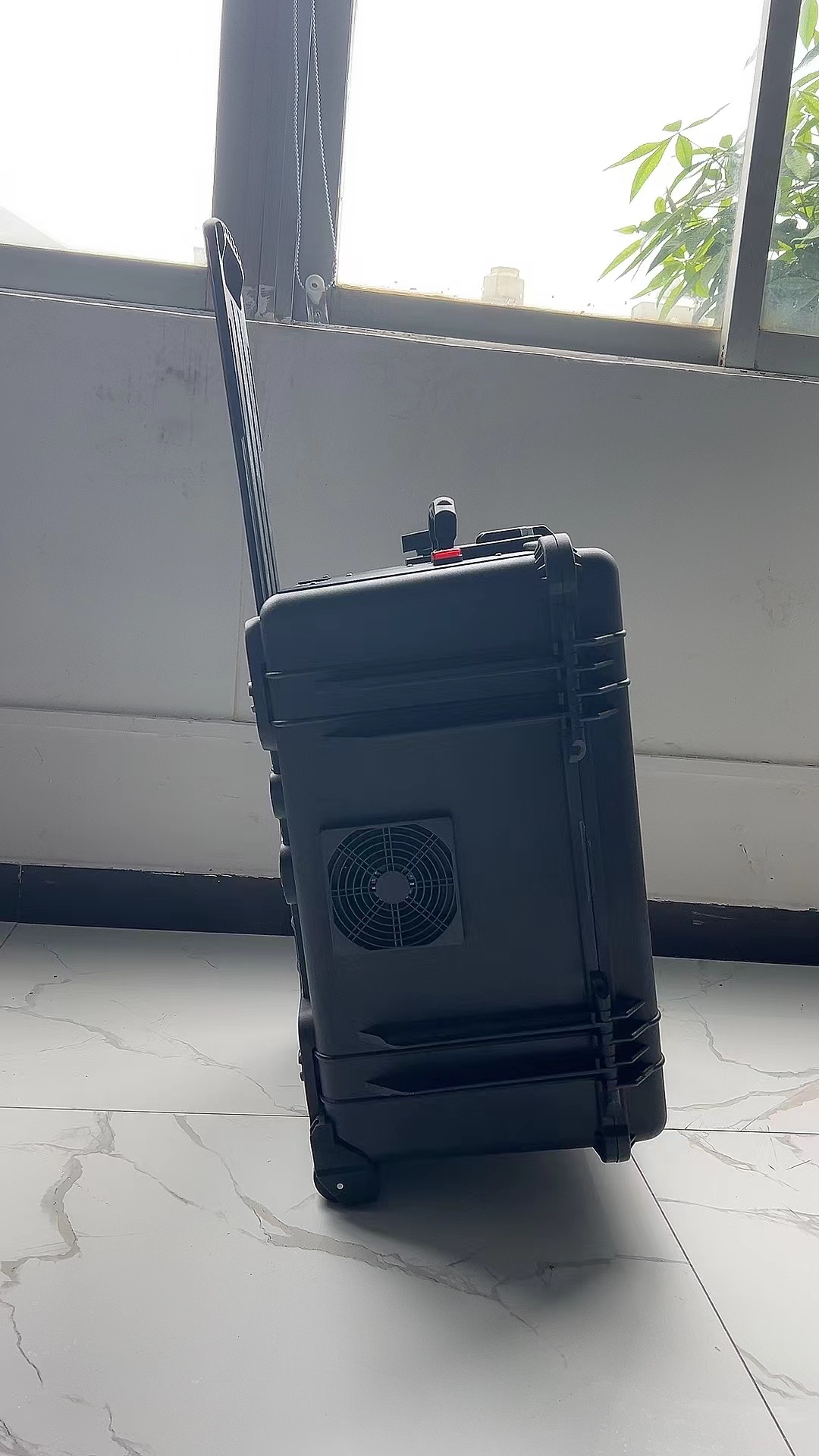 临湘手拉箱型移动通信干扰器